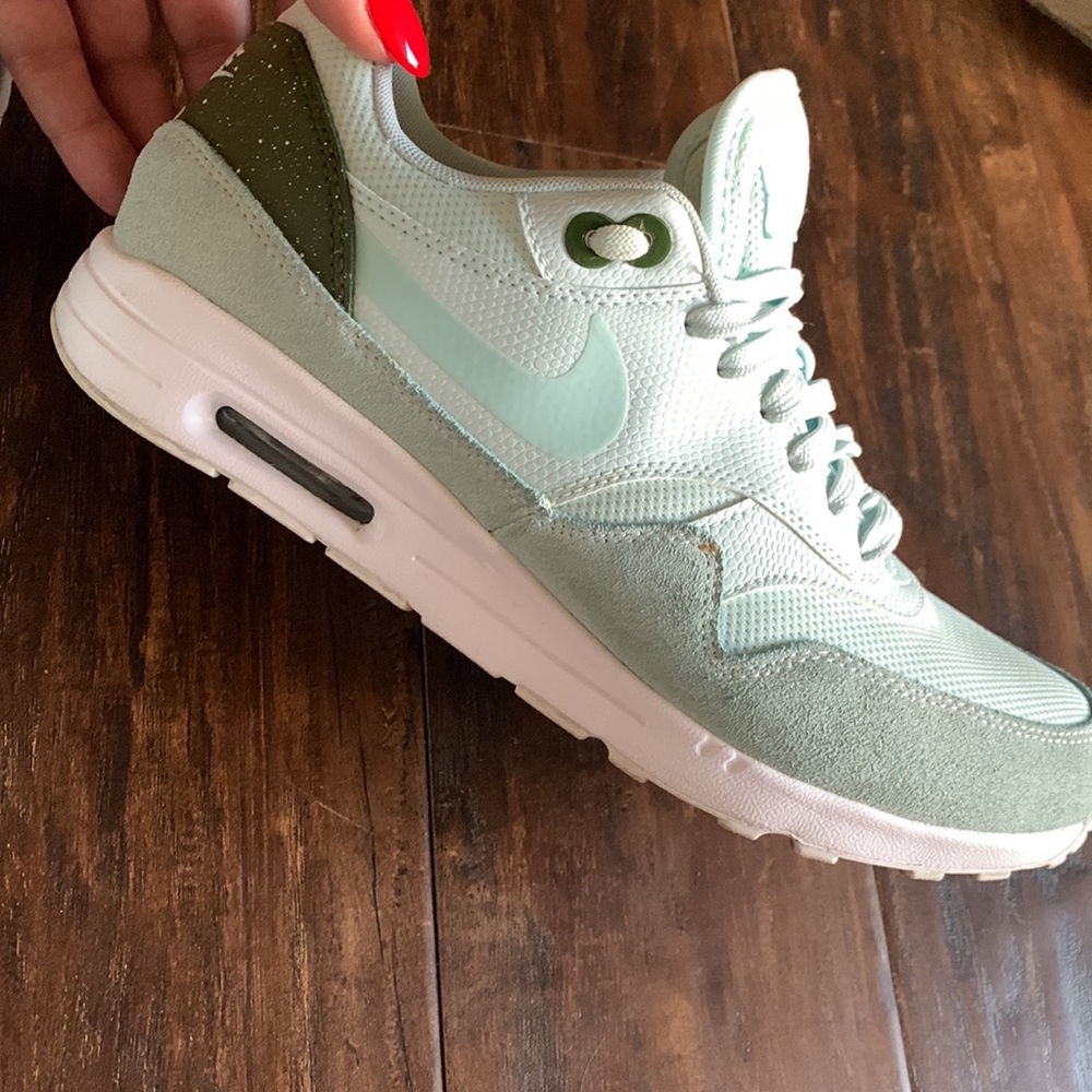 Nike Air